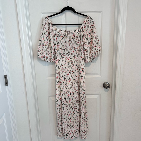 Old Navy Dresses & Skirts - Old Navy Cream Maxi Dress with Orange, Yellow & Green Floral Print.  Size M